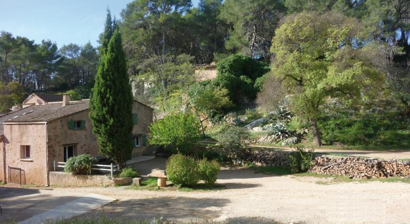 Апартаменты Gites de la Baume
