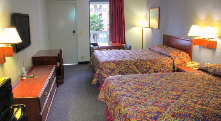 Отель Regency Inn & Suites