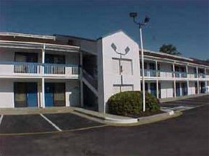 Отель Econo Lodge Richmond