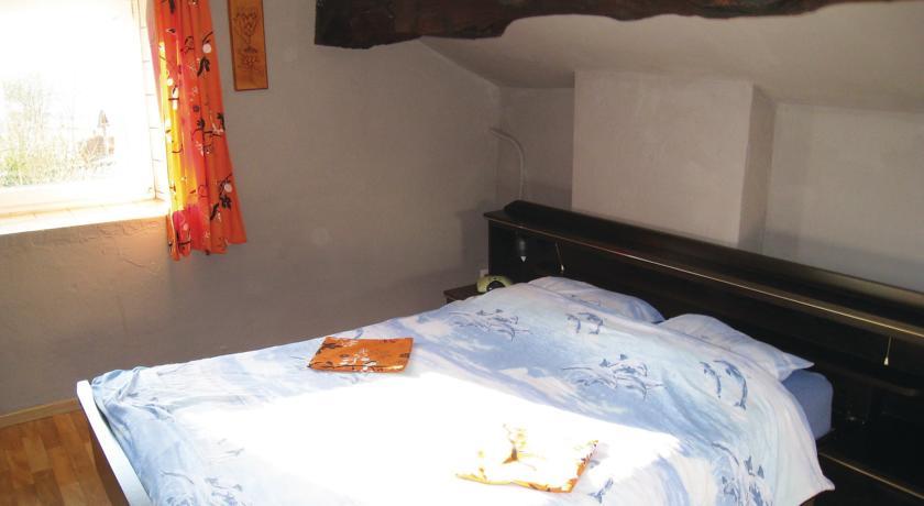 Апартаменты Holiday home Lierneux 209