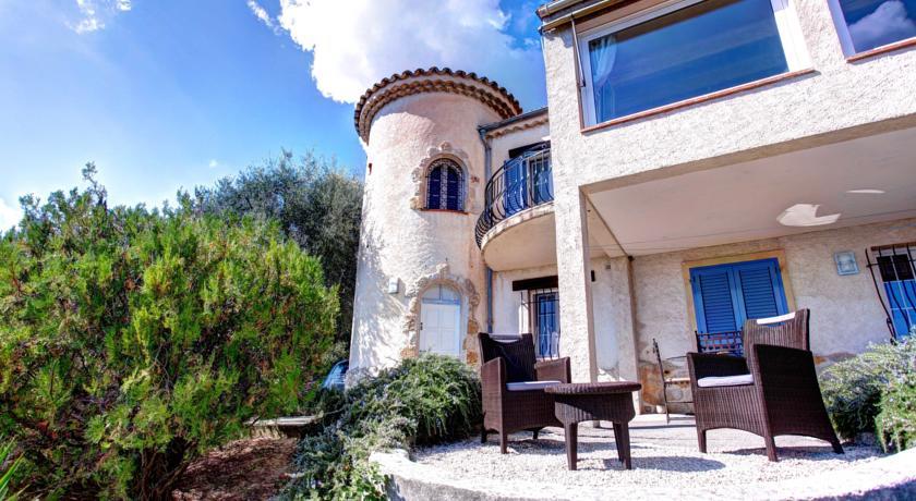 Мини-отель Chambre d'Hôtes La Tourrette