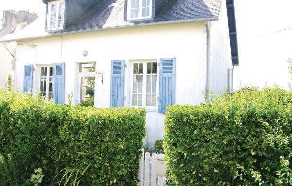 Апартаменты Holiday home Brignogan-Plage 360