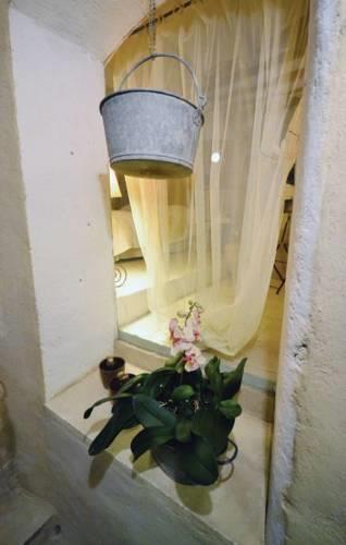 Апартаменты Holiday home Goult with Mountain View 430