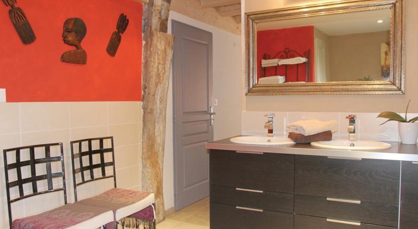 Апартаменты Holiday home Saint Jean de Moirans with Sauna 435