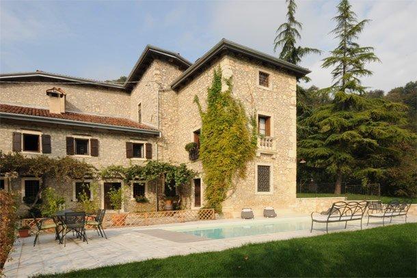 Вилла Villa in Castelgomberto