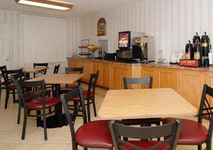 Отель Quality Inn & Suites Riverside