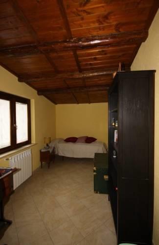 Апартаменты Holiday home Manziana 89 with Outdoor Swimmingpool