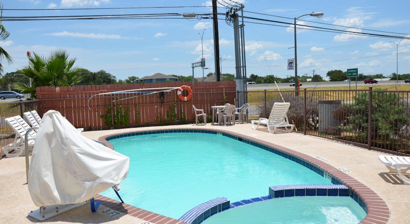 Отель Ramada Limited San Marcos