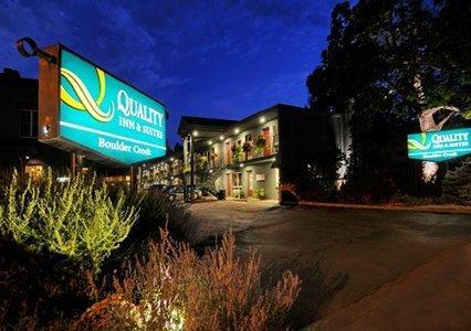 Отель Quality Inn & Suites Boulder Creek