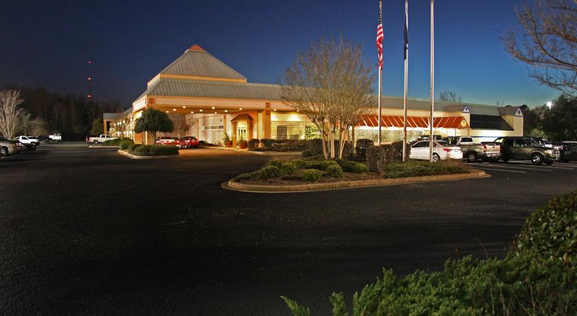 Отель Quality Inn Sumter
