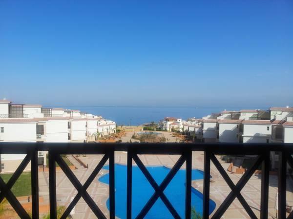 Dolphin Beach Resort - Families Only