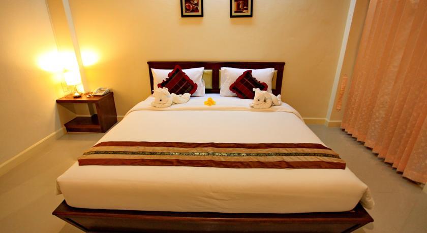 Отель Chumphon Travelodge Hotel