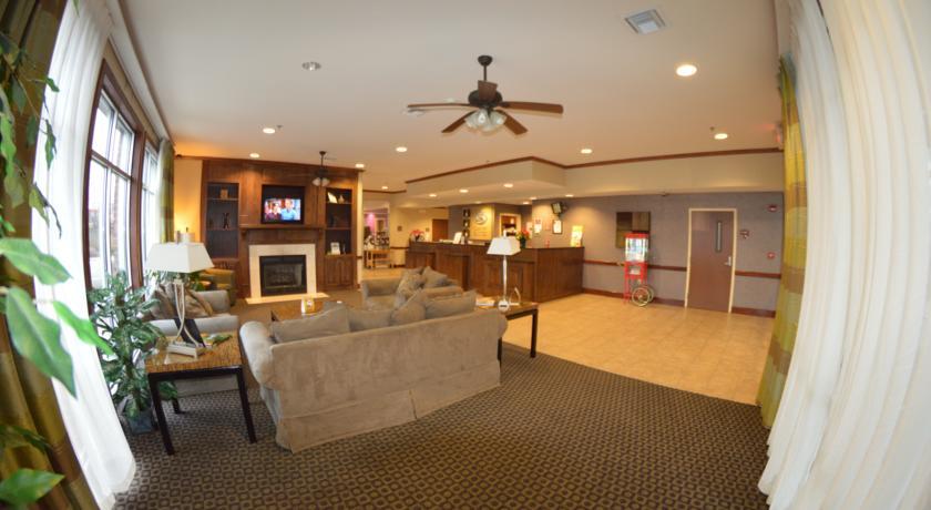 Отель Comfort Suites Huntsville