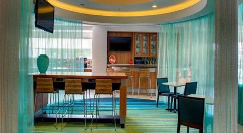 Отель SpringHill Suites by Marriott Pittsburgh Mt. Lebanon