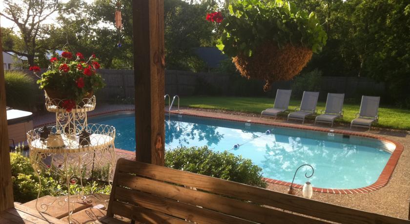 Мини-отель The Hiding Place Bed and Breakfast