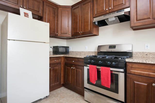 Апартаменты Two-Bedroom Apartment Unit 1