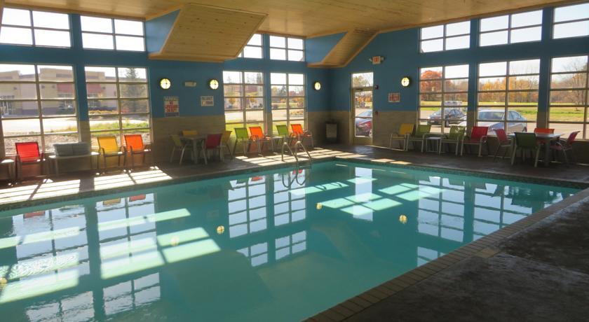 Отель GrandStay Hotel & Suites - Chisago City