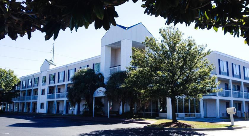 Отель Baymont Inn and Suites