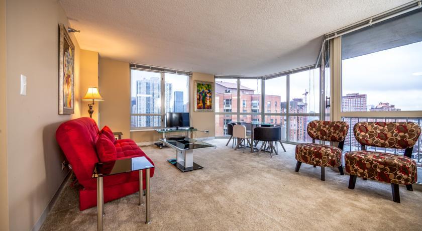 Chicago Skyline Apartment