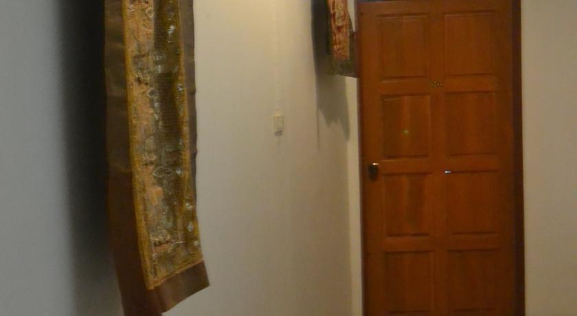 Хостел Baan Tai Backpackers