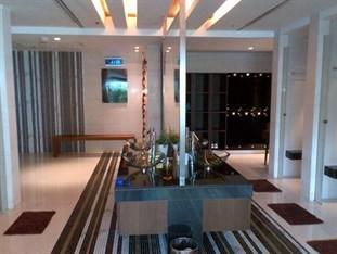 Circle Condominium
