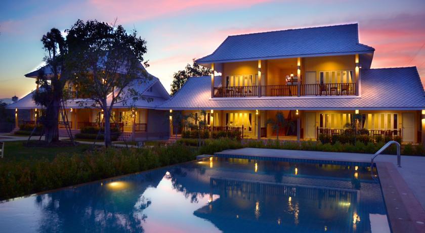 Отель Scent of Sukhothai Resort