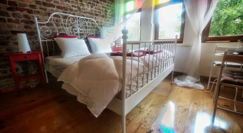 Wooden Lounge Balat