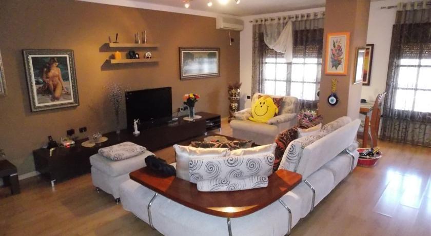 Wilson Square Aparment