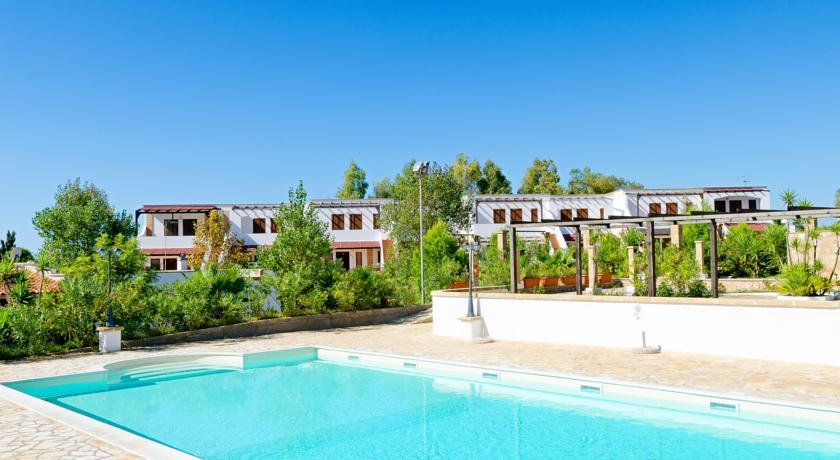 Отель Tenuta Li Fani Residence Hotel