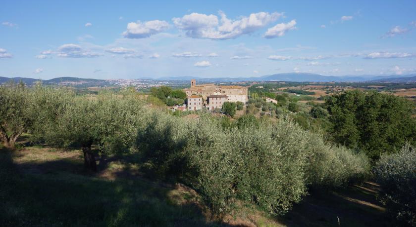 Апартаменты Appartamento Poggio Delle Corti