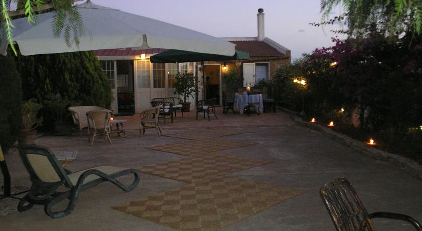 Отель Bouganville Cottage