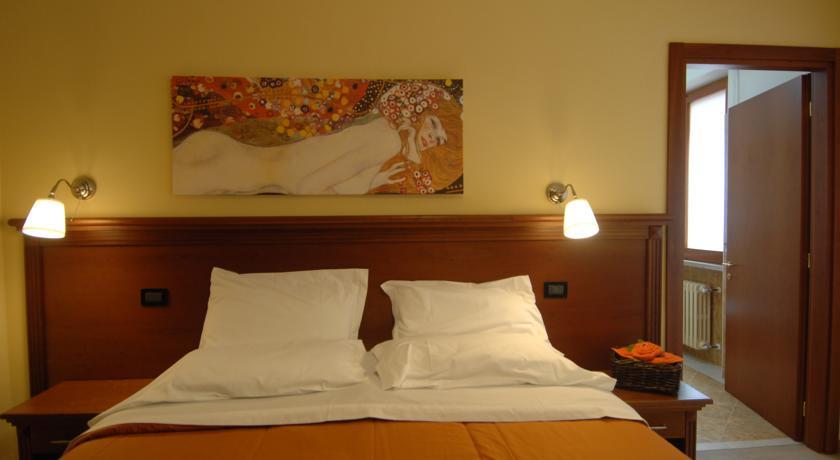 Отель Hotel Arimannia