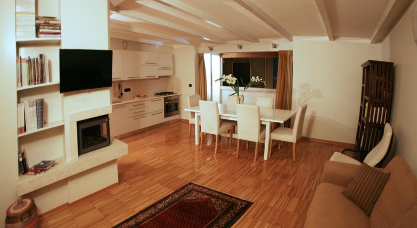 Апартаменты L'attico - Guest House