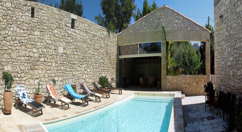 Отель Saint Remy Provence Villa