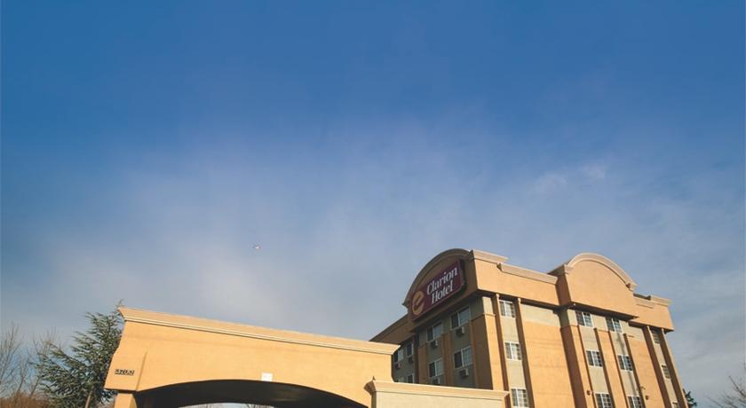 Отель Clarion Hotel Renton