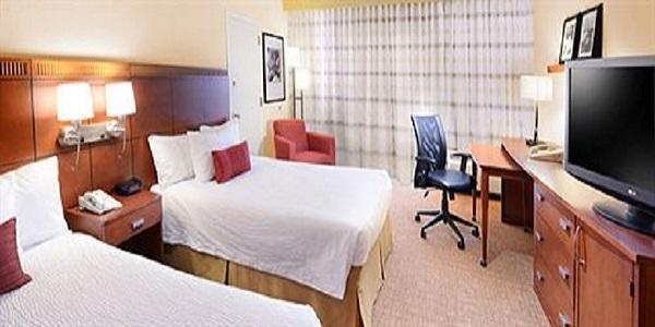 Отель Courtyard by Marriott Charleston