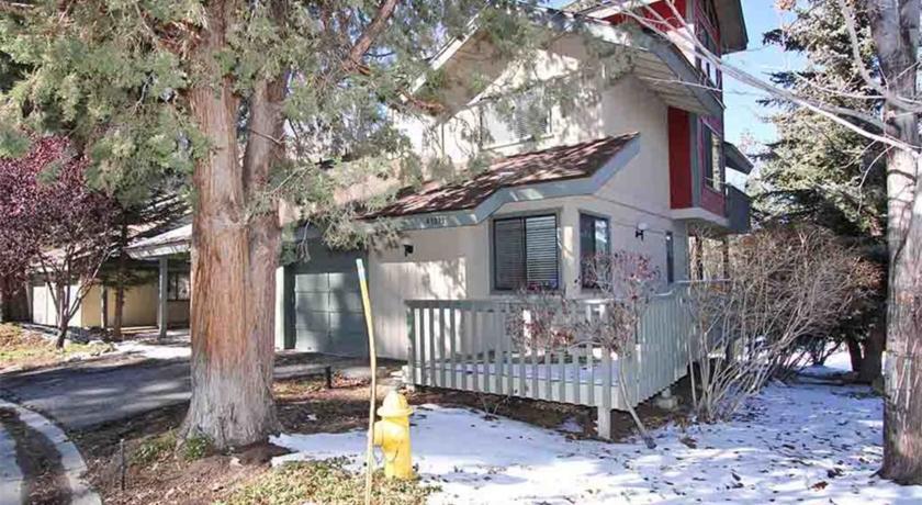 RedAwning A Bear Pond Pad #1170