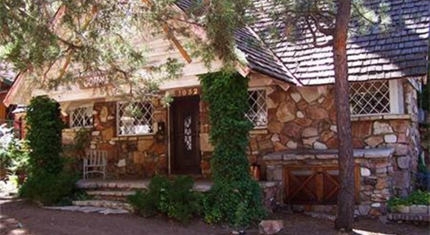 Апартаменты RedAwning Cornerstone Cabin