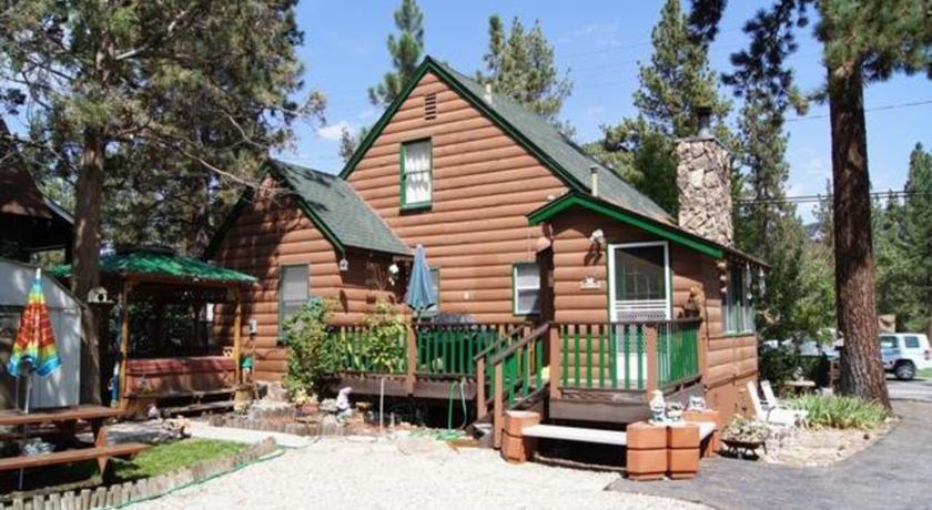 Апартаменты RedAwning Enchanted Bear