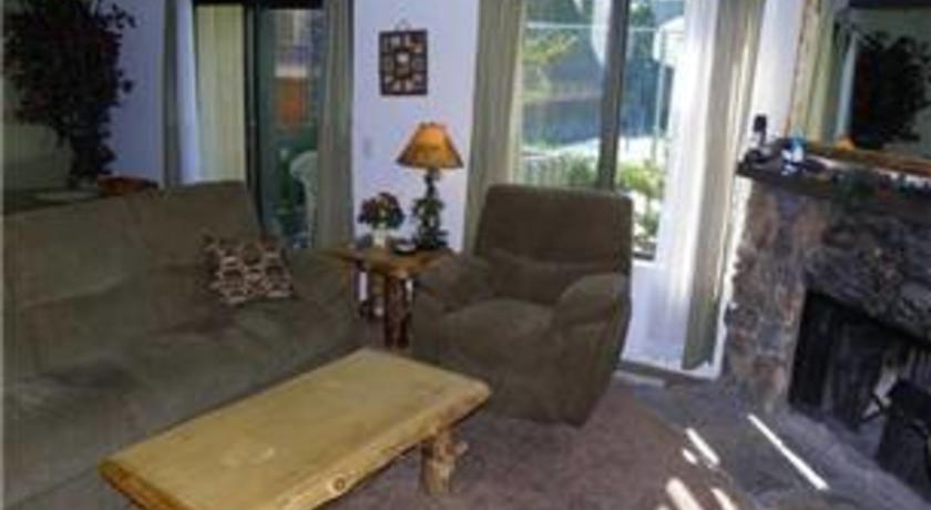 RedAwning Lakeside Condo