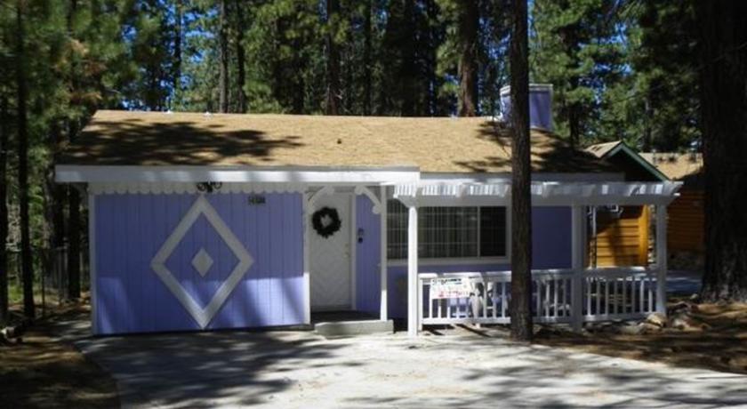 RedAwning McWhinney Summit Cabin