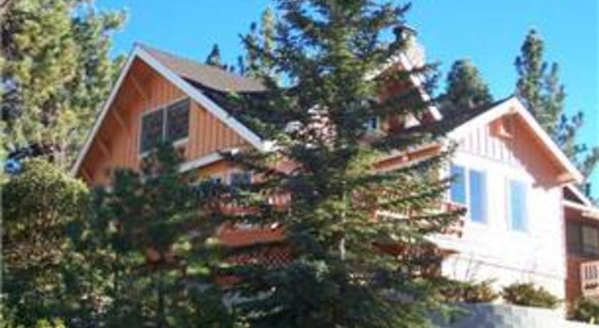 RedAwning A Panoramic Lakeview
