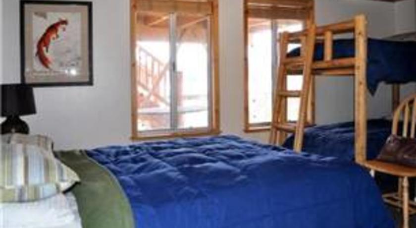 Апартаменты RedAwning Blue Moon Lake House Lodge