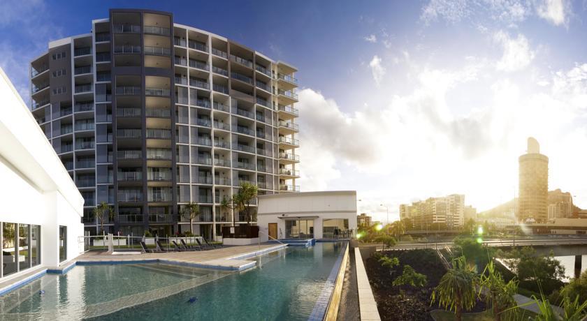 Апартаменты Oaks Gateway on Palmer