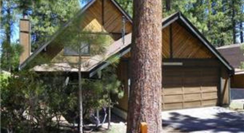 RedAwning Garlocks Getaway