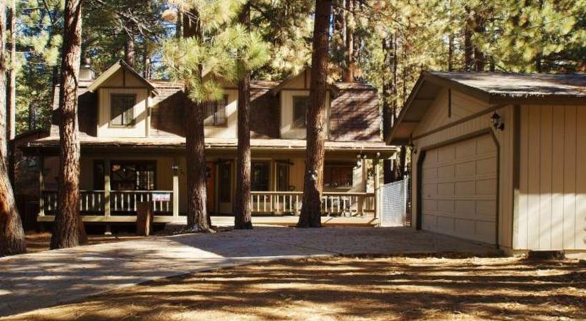 RedAwning Holbrook Cabin