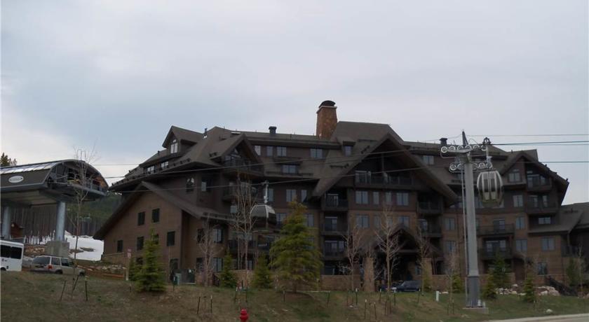 Crystal Peak Lodge