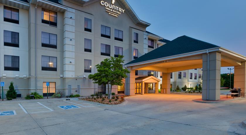Отель Hawthorn Suites