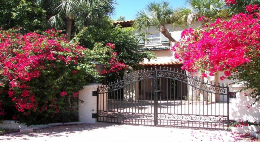 Апартаменты RedAwning Mediterranean Style Villa