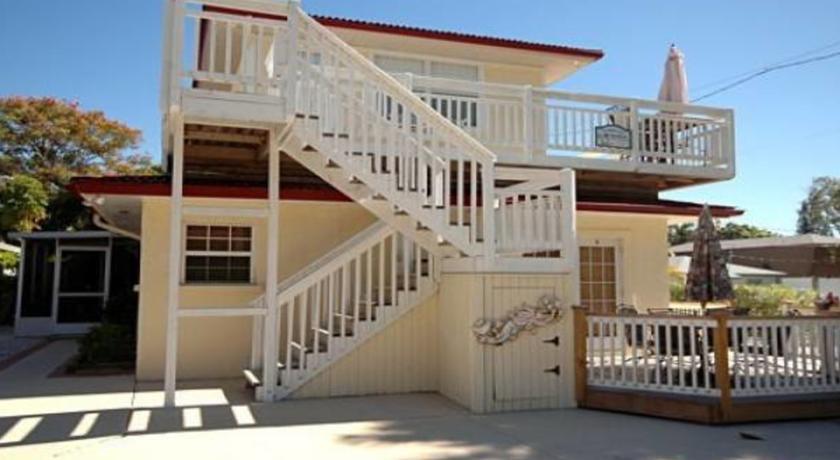 Апартаменты RedAwning Cabana